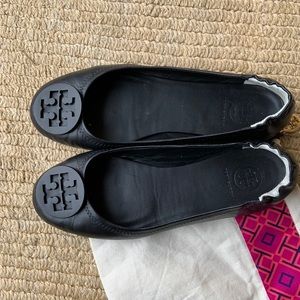 Tory Burch Minnie Leather Travel Flat